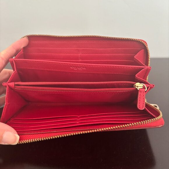 Coach Gold Border Stud Red Leather Zip Around Accordion Wallet - Picture 7 of 7